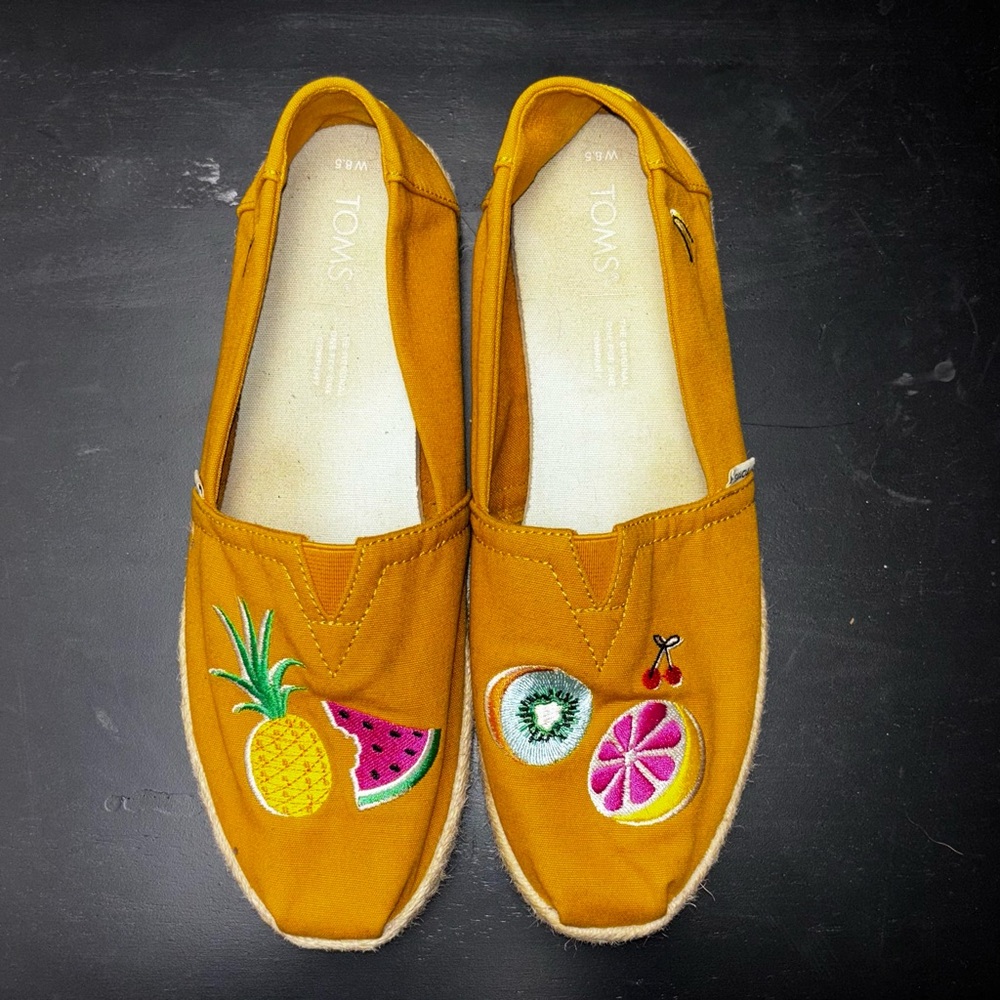 EUC TOMS mustard yellow Fruit Slip-on Shoes size 8.5